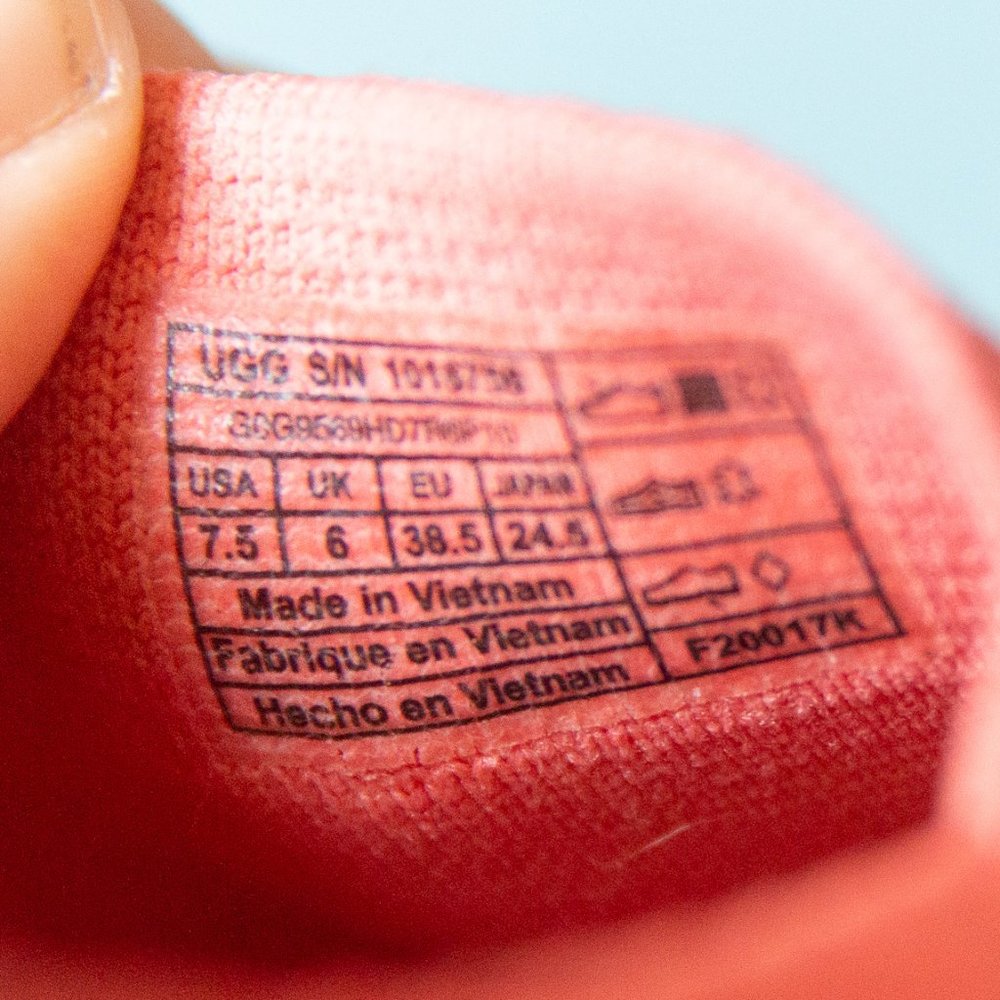 UGG Sammy Vibrant Coral Fabric Knit Slip On Sneaker Flats Size 7.5 - Picture 7 of 8